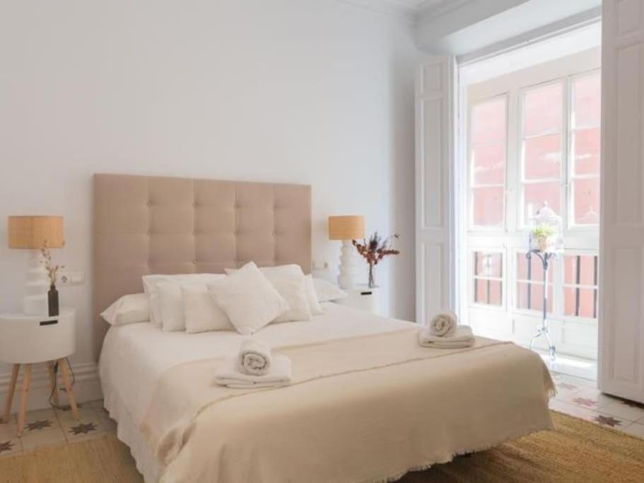 Chic Casa Cathedral At Calle Fresca 2-bedroom In City Center Lägenhet Málaga