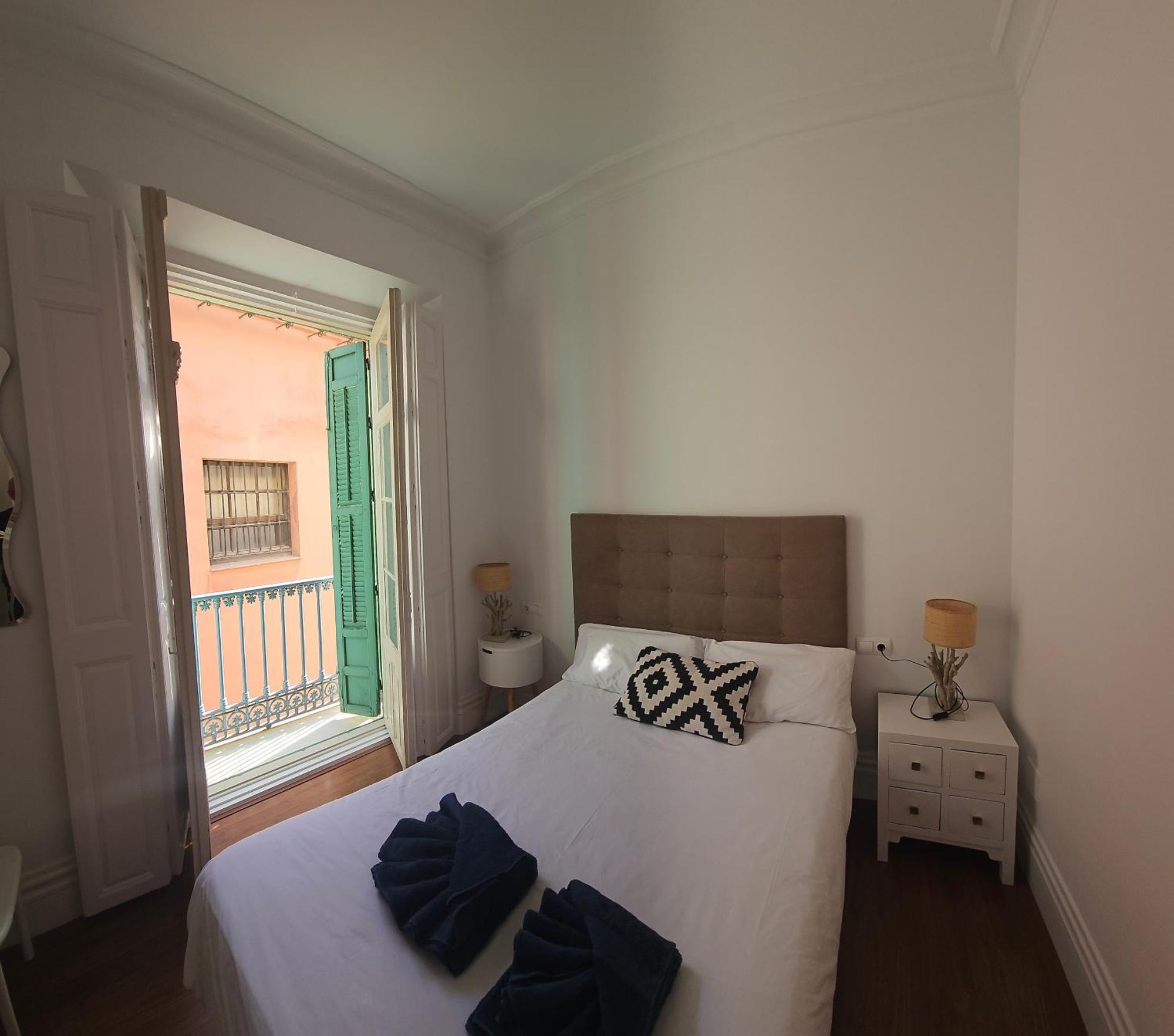 Chic Casa Cathedral At Calle Fresca 2-bedroom In City Center Lägenhet